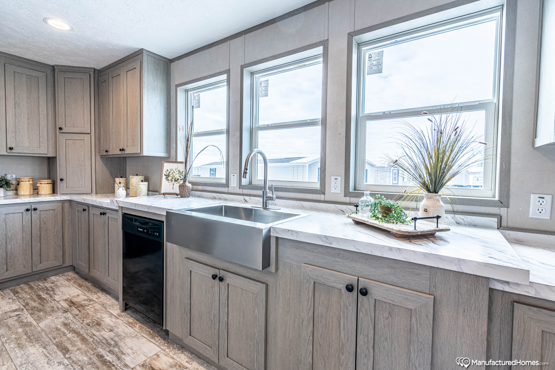 Foundation The Lewis by Giles